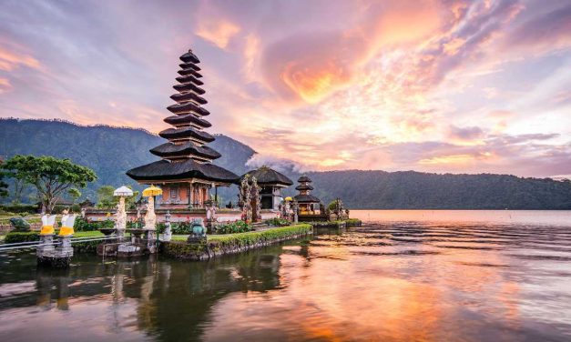 10 locuri pe care trebuie sa le vizitezi in Indonezia