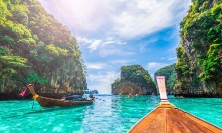 Thailanda confirmă că insula Phuket se va deschide turiștilor vaccinați pe 1 iulie 2021