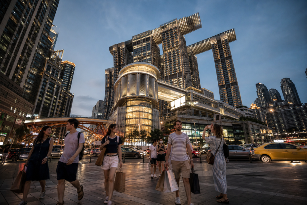Raffles City Chongqing, zonă de shopping pentru turiști internaționali